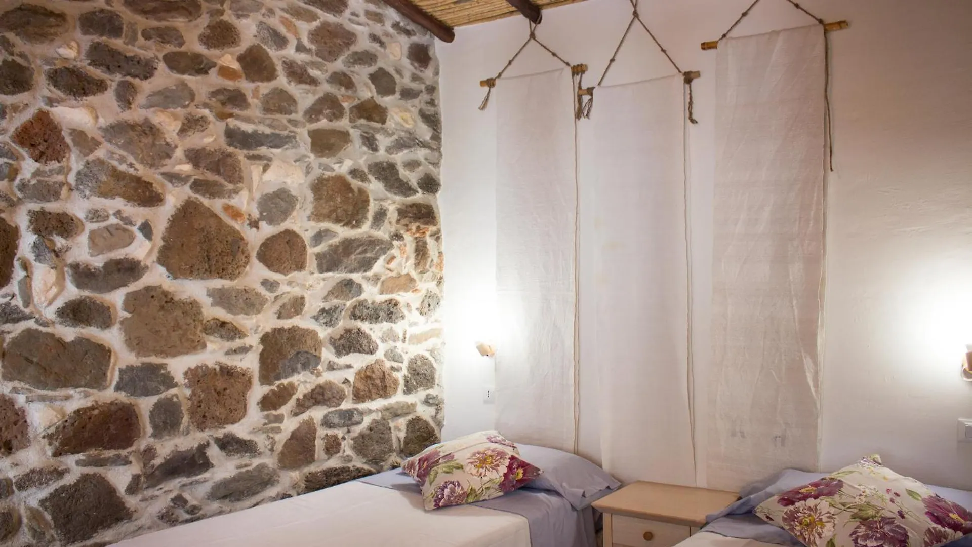 Domo Bangone - Sa Corte Orosei Apartment